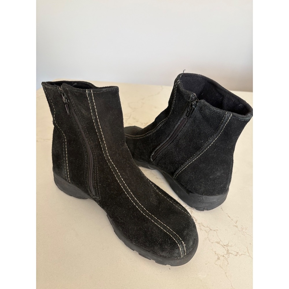Martino Black Suede Zip Ankle Boots Made in Canada Contrast Stitch Size 8.5